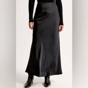Abercrombie & Fitch Black Midi Skirt